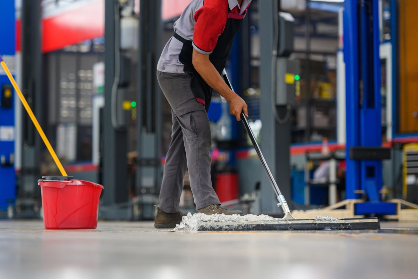 warehouse cleaning